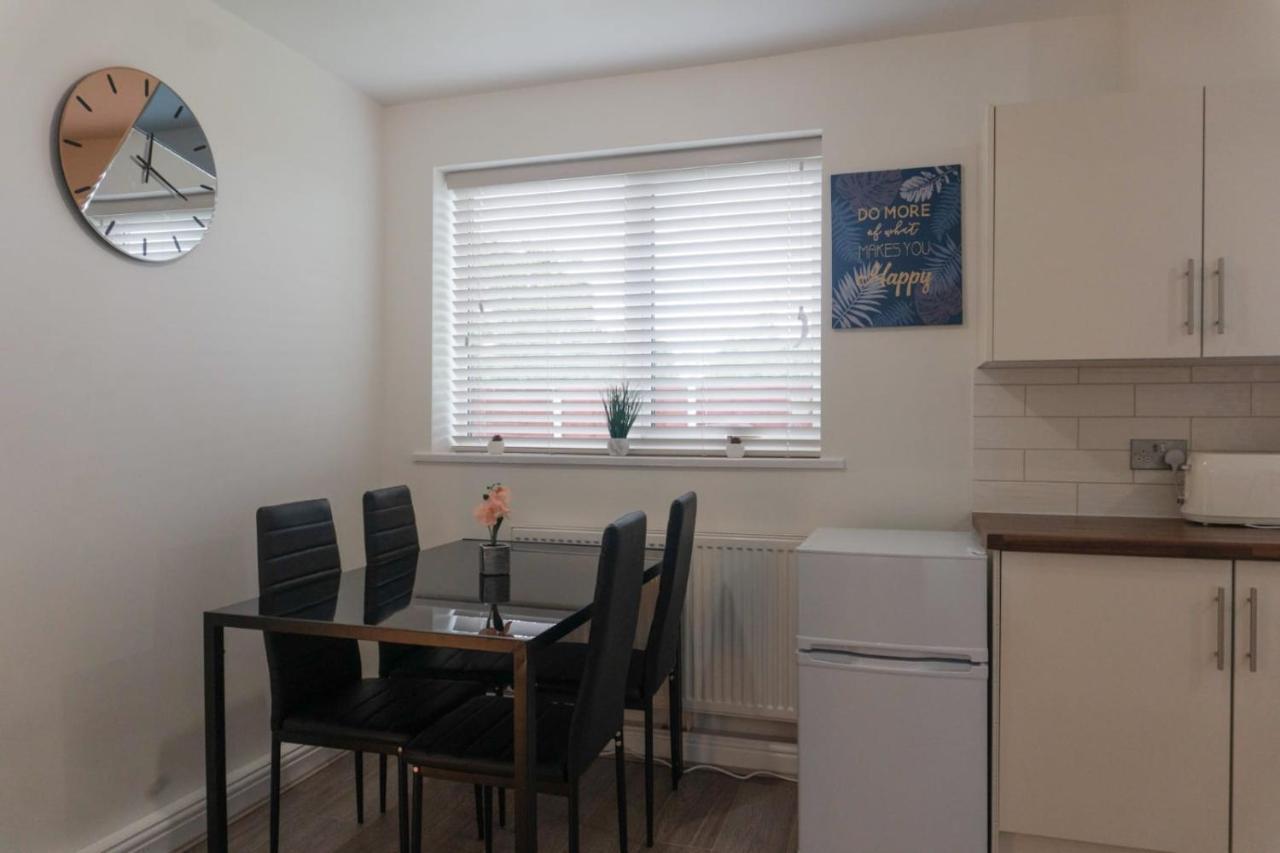 Gorgeous Ground Floor Apartment + Free Parking Манчестер Экстерьер фото